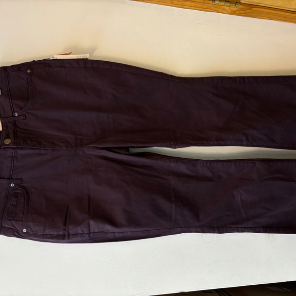 NWT NYDJ Eggplant High-Waisted Flared Ankle Crop Pants - Picture 6 of 11